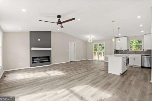4992 Stone Trce, Stone Mountain GA  30083-6008 exterior