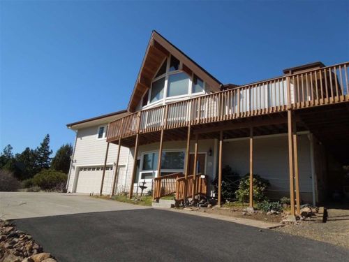 5940 Palmer Dr, Weed, CA 96094-9319