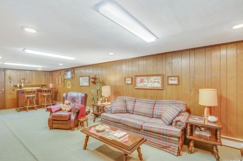 538 5 St, Elwood NY  11731-2105 exterior