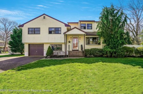 486 16th Ave, Bricktown, NJ 08724-2663