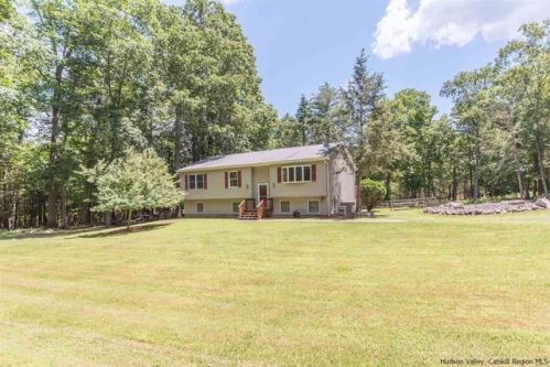 86 Sages Loop, Kerhonkson, NY 12446-3227