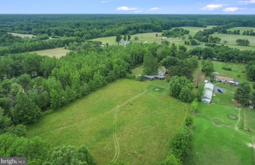 1823 Harvey Straughn Rd, Blackbird DE  19734-9646 exterior