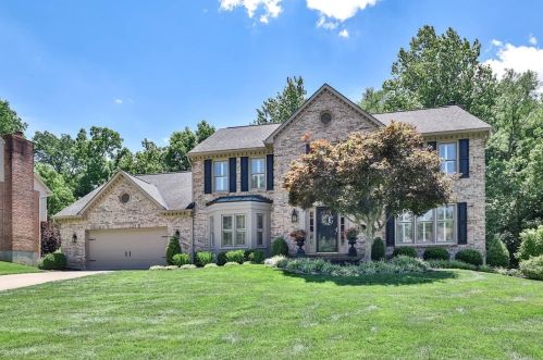 951 Hidden Ridge Dr, Milford, OH 45150-5588