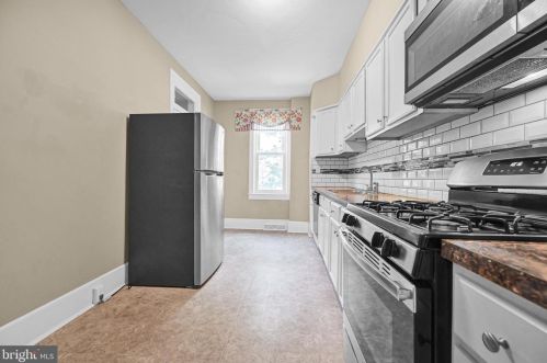 107 Gay St, Red Lion PA  17356-1114 exterior