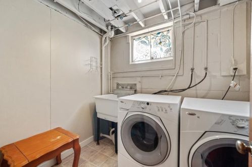 48 Millersdale Rd, Jeannette PA  15644-3144 exterior