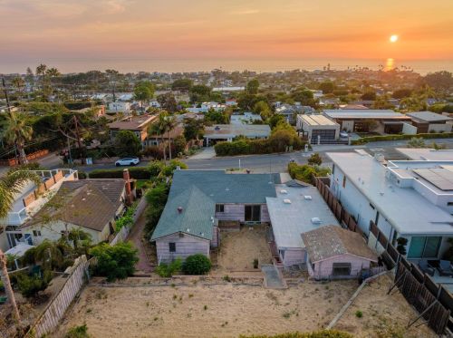 410 Granados Ave, Solana Beach CA  92075-2015 exterior