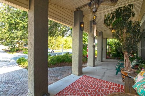 4291 Cherry St, Saint Petersburg FL  33703-5033 exterior