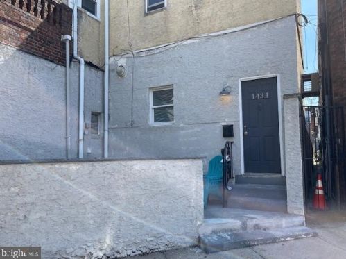 1425 12th St, Philadelphia PA  19147-4937 exterior