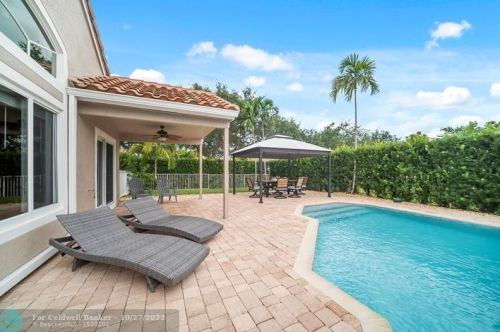 1277 144th Ter, Hollywood FL  33028-2925 exterior