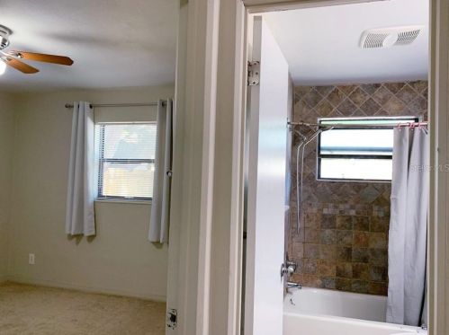 5381 86th Ave, Pinellas Park FL  33782-5144 exterior