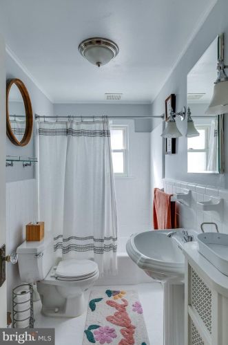 8218 Cadwalader Ave, Melrose Park PA  19027-2406 exterior