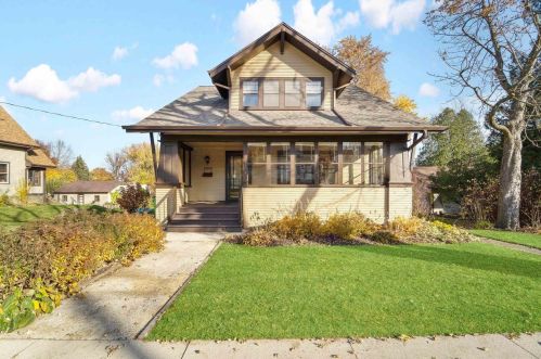 2210 Monroe St, New Holstein, WI 53061-1105