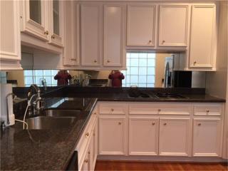 2040 Fairview St, Houston TX  77019-6716 exterior