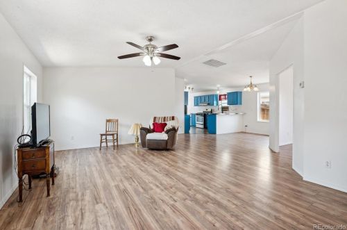 9057 Madeleine St, Denver CO  80260-5187 exterior