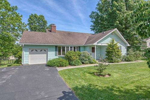 1 Parker Dr, Crotonville, NY 10562-3916