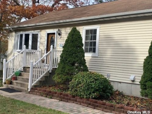 85 Cumberland St, Manor Park, NY 11950-3601
