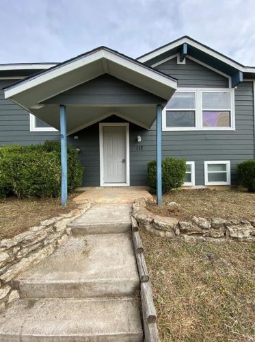 112 Pats Ct, Weatherford, TX 76087-7782