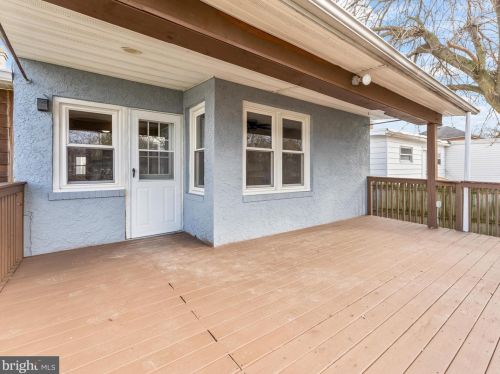 1718 Hewes Ave, Boothwyn PA  19061-3906 exterior