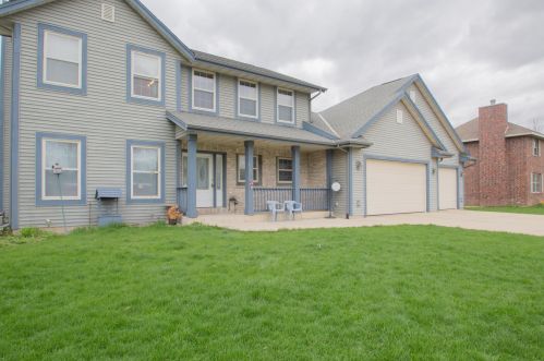 1240 Water St, Watertown, WI 53098-1511