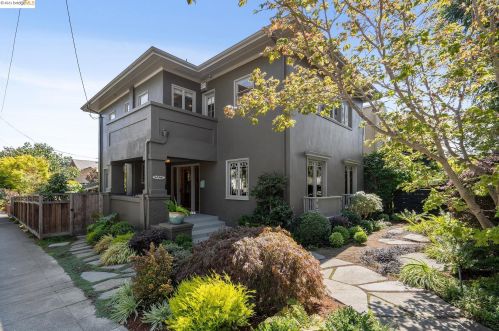 6596 Chabot Rd, Oakland, CA 94618-1619