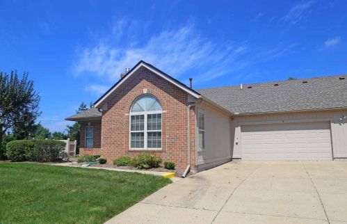 8 Woodberry Dr, Mount Vernon, OH 43050-9033