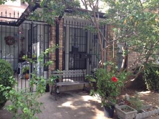 414 Main St, Euless TX  76040-4658 exterior