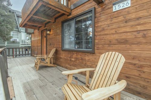 1526 Monte Vista Dr, Big Bear City CA  92314 exterior