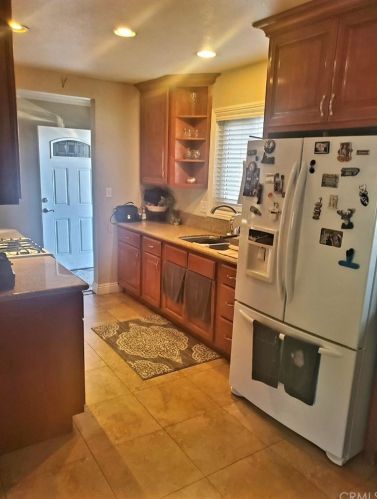 1030 Paula Dr, Fullerton CA 92833-3552 exterior