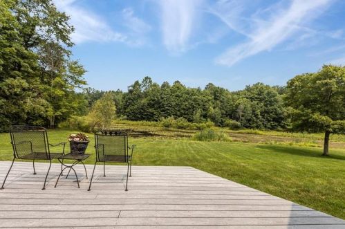 49 Blueberry Ln, Grove City PA  16127-4675 exterior