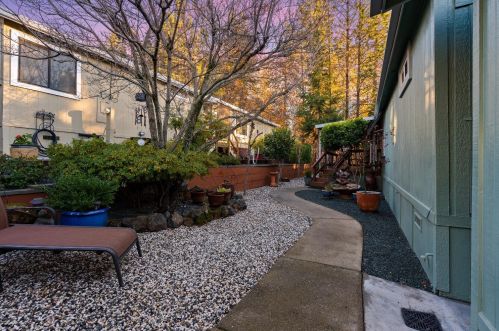 10253 Timberland Dr, Grass Valley CA  95949-9160 exterior