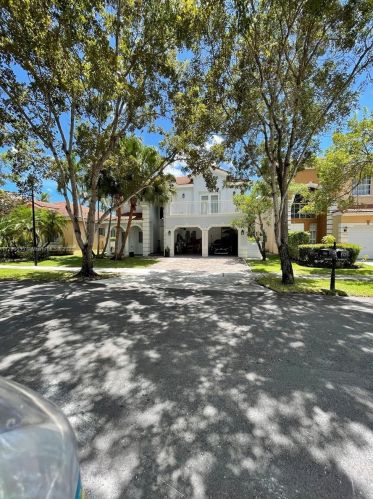 13040 52nd St, Hollywood FL  33027-5453 exterior