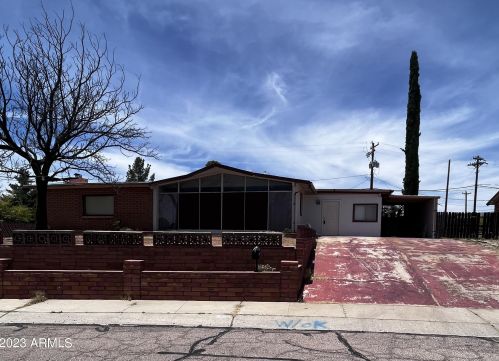 364 Tree Top Ave, Sierra Vista, AZ 85635-2216