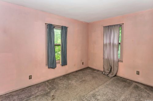 64 Driscoll Ave, Rockville Centre NY  11570-6006 exterior