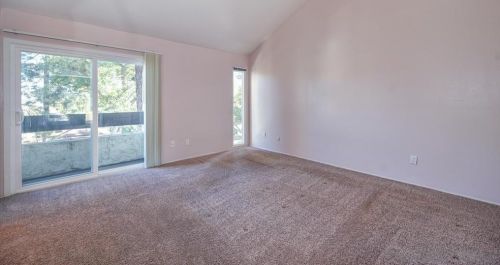 1477 Falcon Ln, El Cajon CA  92020-1426 exterior