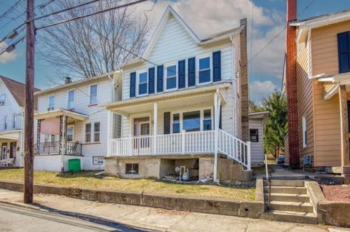 60 6th St, Bangor, PA 18013-1828