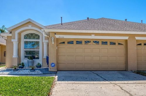 19420 Weymouth Dr, Land O Lakes, FL 34638-7713