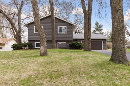 10835 Pierce St, Minneapolis, MN 55434-3748