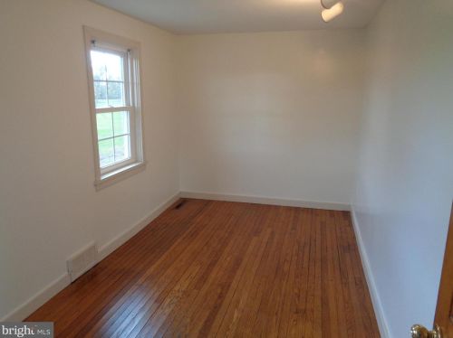 570 Zion Rd, Carlisle PA  17015-7111 exterior