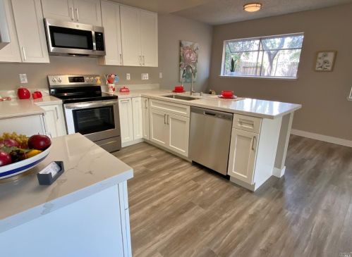 118 Oakmeade Ct, Vacaville CA exterior