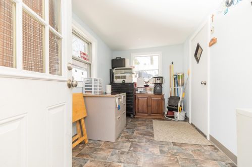 9 Friendship Dr, Salem NH  03079-3016 exterior