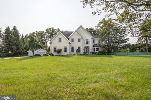 1700 Morgan Ln, Collegeville PA  19426-2859 exterior