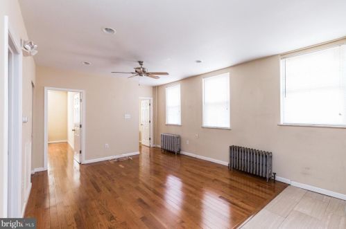 2001 11th St, Philadelphia, PA 19148-2368