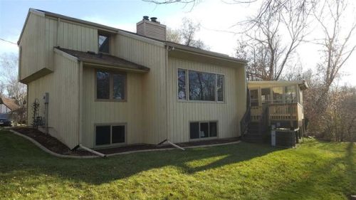 1001 Kensington Dr, Appleton WI  54915-2912 exterior