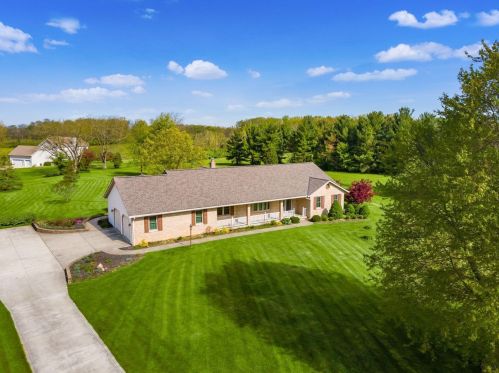 6510 Rolling Hills Ln, Darbydale, OH 43123-9787