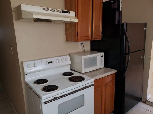 3900 8th St, Saint Petersburg, FL 33705-3831