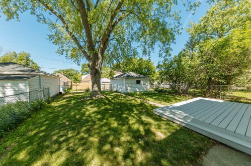 3249 91, Milwaukee WI 53227-4406 exterior