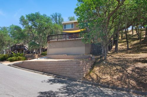 2466 Captains Walk, Lake Nacimiento, CA 93426-9639