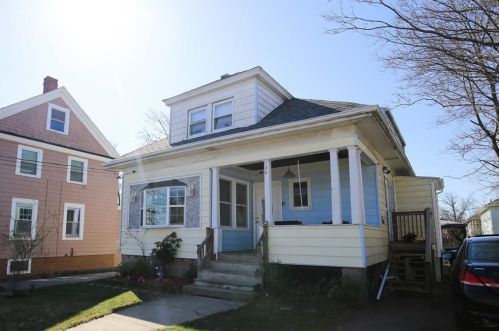 126 Roger Williams Ave, Providence, RI 02907-3327