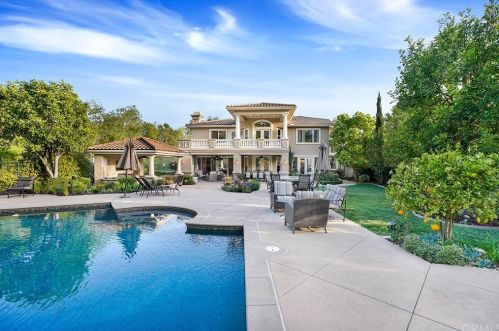11 Marquette Way, Trabuco Canyon, CA 92679-3628