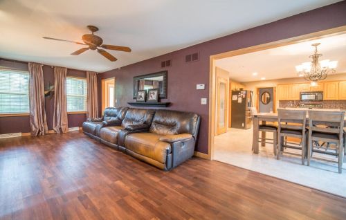 1180 Auburn Rd, West Bend WI  53090-5465 exterior